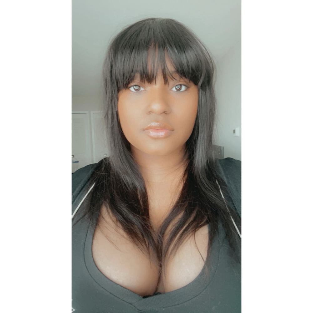 Meet your Posher, Nikki